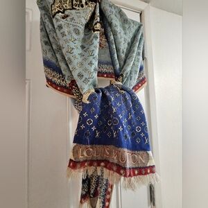Louis Vuitton scarf